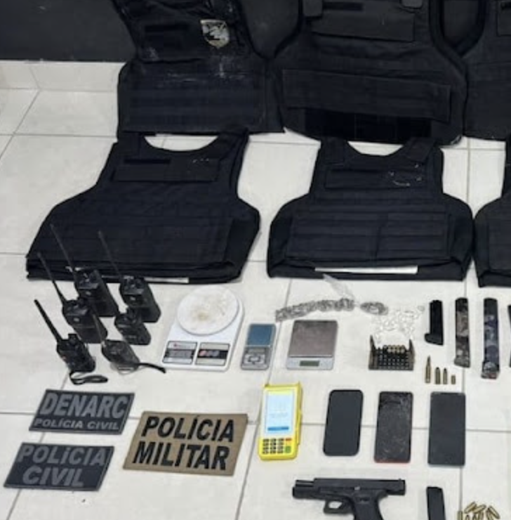 Ação policial contra grupo criminoso deixa dois presos e um morto no bairro Ubaldinão em Porto Seguro.