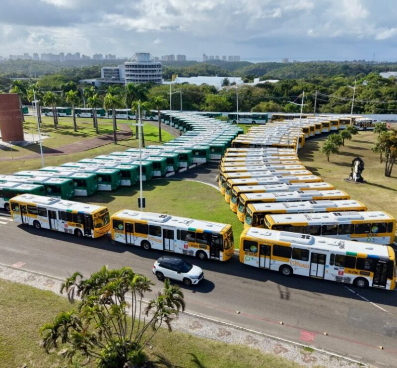 TRE-BA manda restabelecer frota de ônibus em Salvador e fixa multa de R$ 1 milhão por hora para prefeitura.