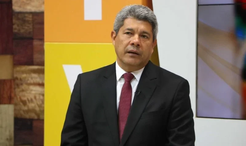 Jerônimo avalia pedir mais tempo de votação ao TSE após crise dos ônibus na Bahia.