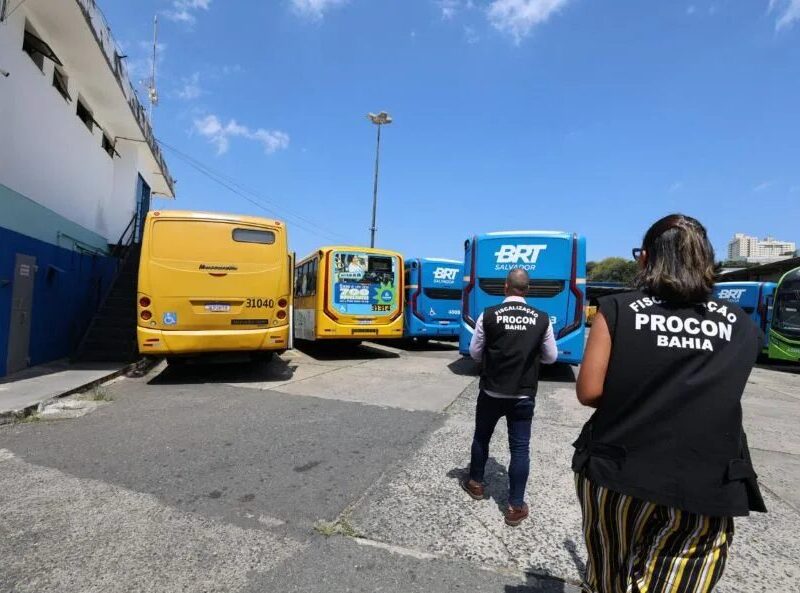 Procon-BA flagra 370 ônibus parados em garagens durante votação