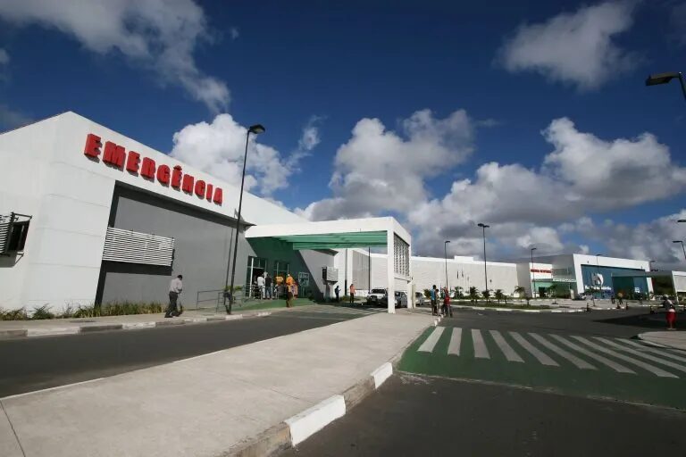 Professor de jiu-jitsu é baleado na Bahia; vítima aponta policial militar da reserva como autor dos disparos