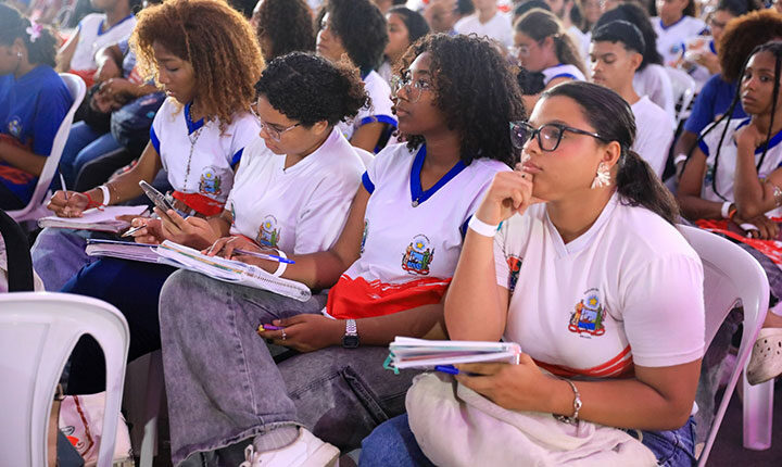 Secretaria da Educação realiza aulão do Enem em nove cidades baianas