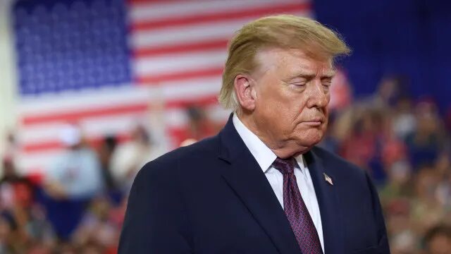 Donald Trump descarta envolvimento na crise e comenta chegada de Flávio Bolsonaro a Miami